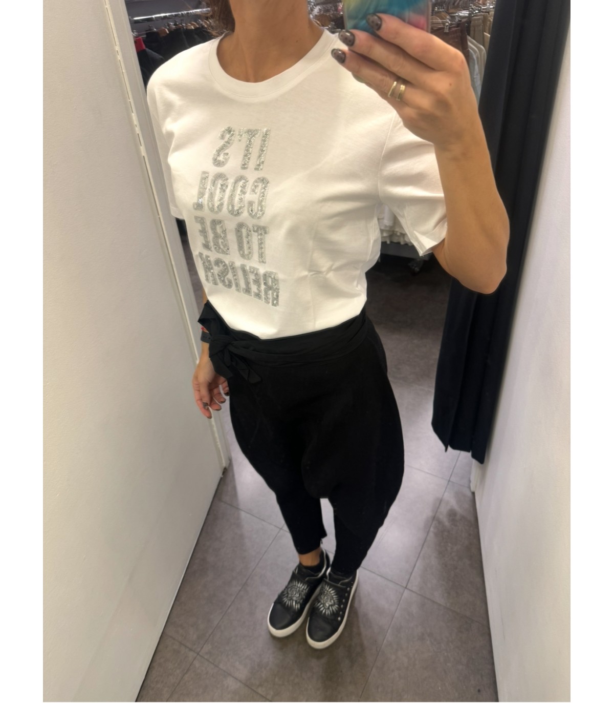 Relish- Camiseta Monrea para mujer