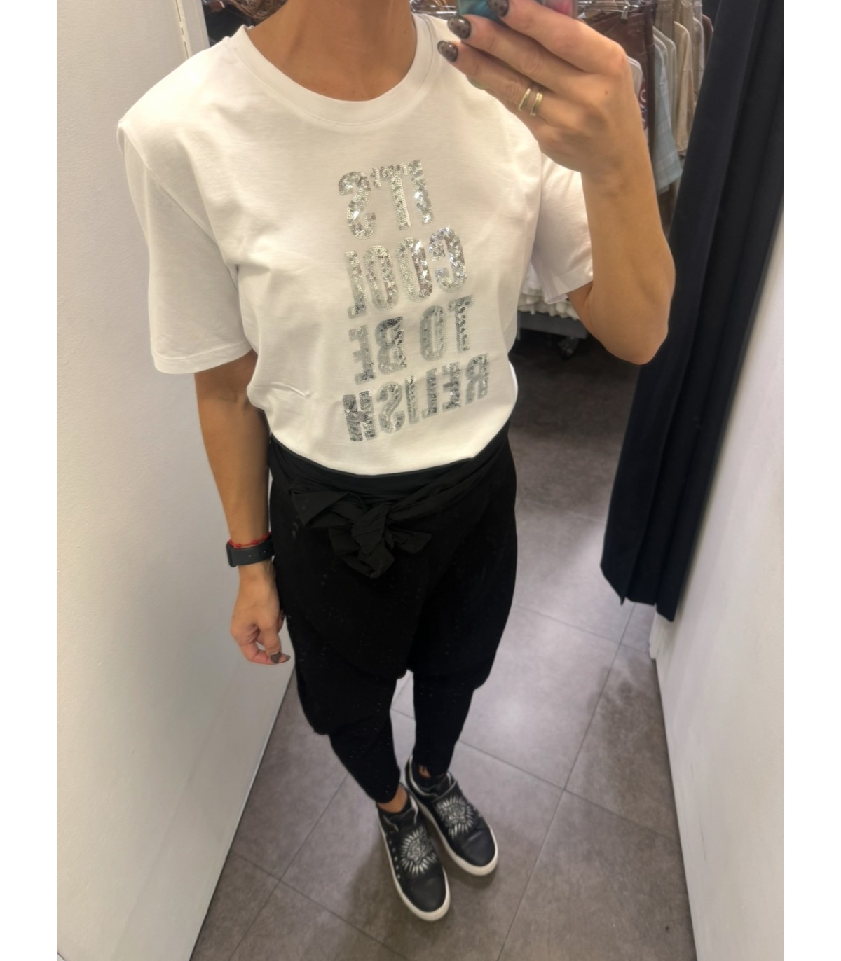 Relish- Camiseta Monrea para mujer