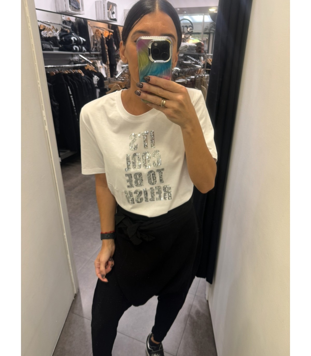 Relish- Camiseta Monrea para mujer