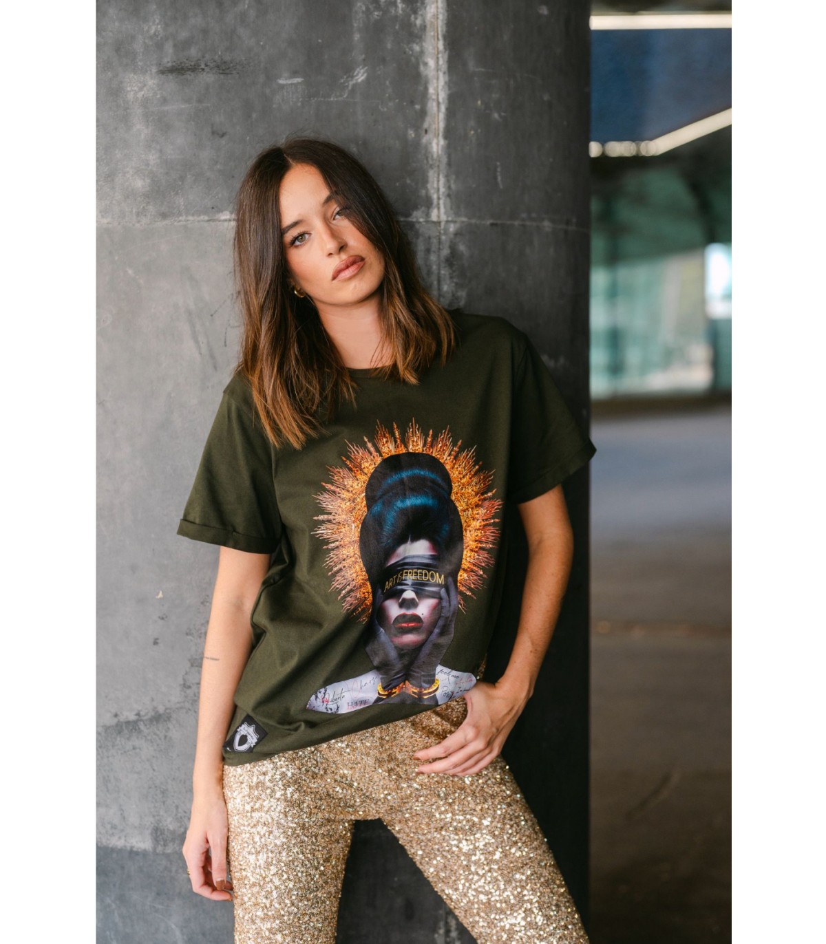 Be Hapiness- Camiseta Art is Freedom para mujer