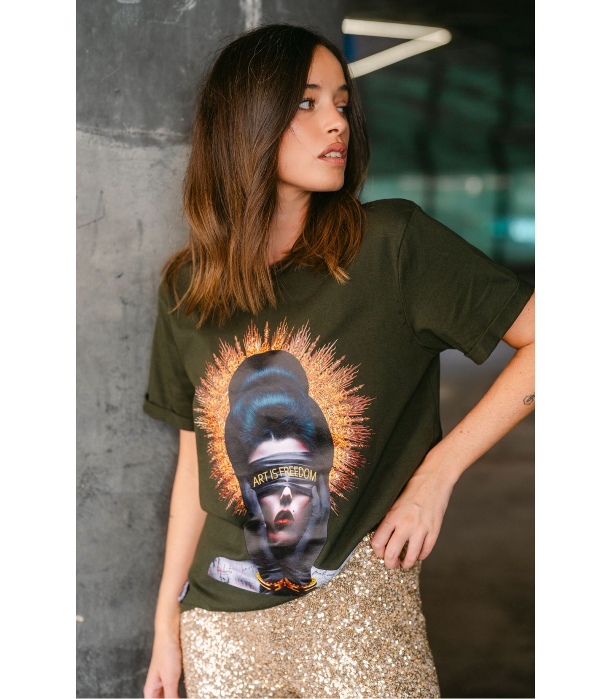 Be Hapiness- Camiseta Art is Freedom para mujer