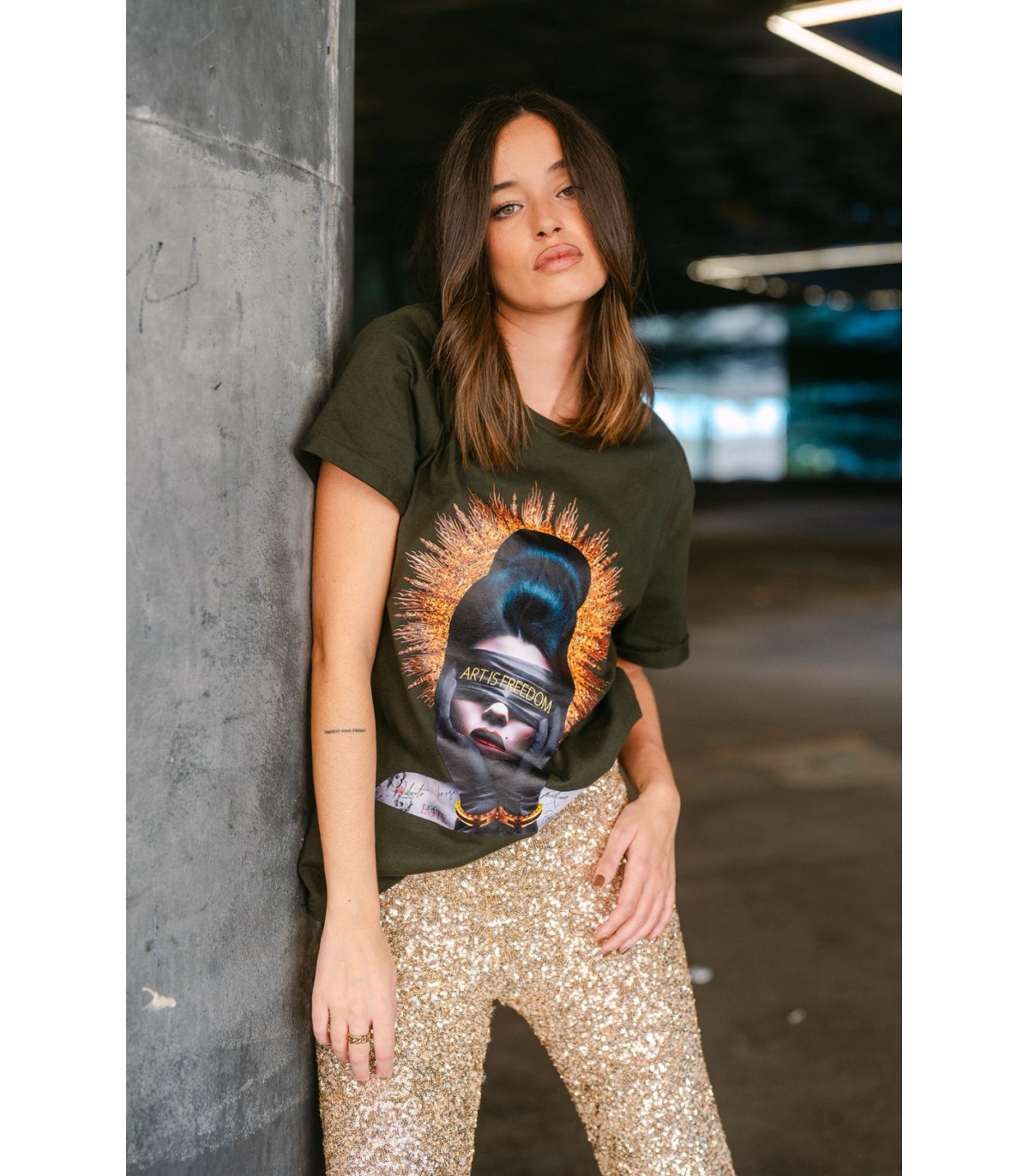 Be Hapiness- Camiseta Art is Freedom para mujer