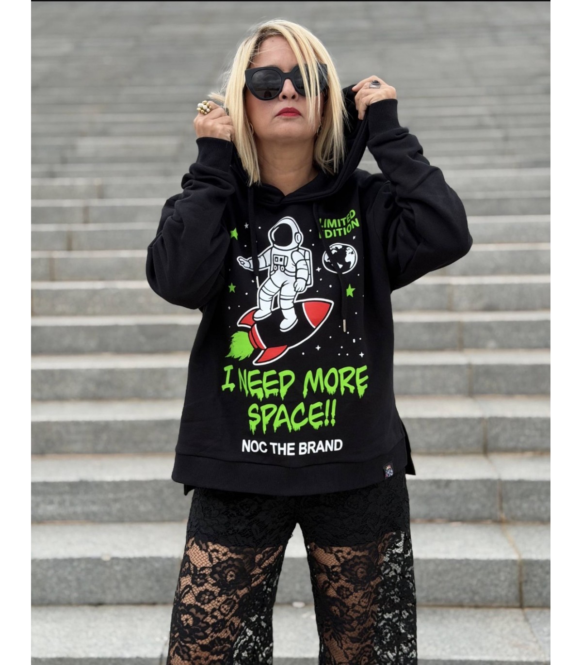 Noc The Brand- Sudadera I Need More Space para mujer