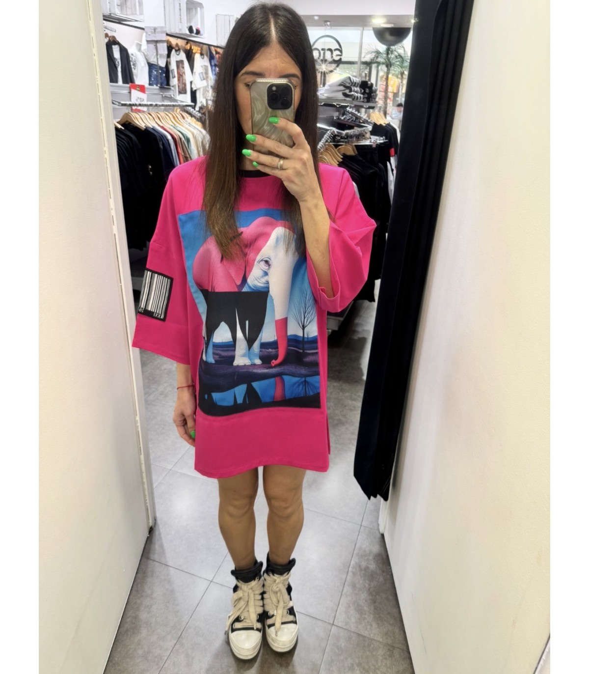 Arsie- Camiseta Elefante Fucsia Unisex