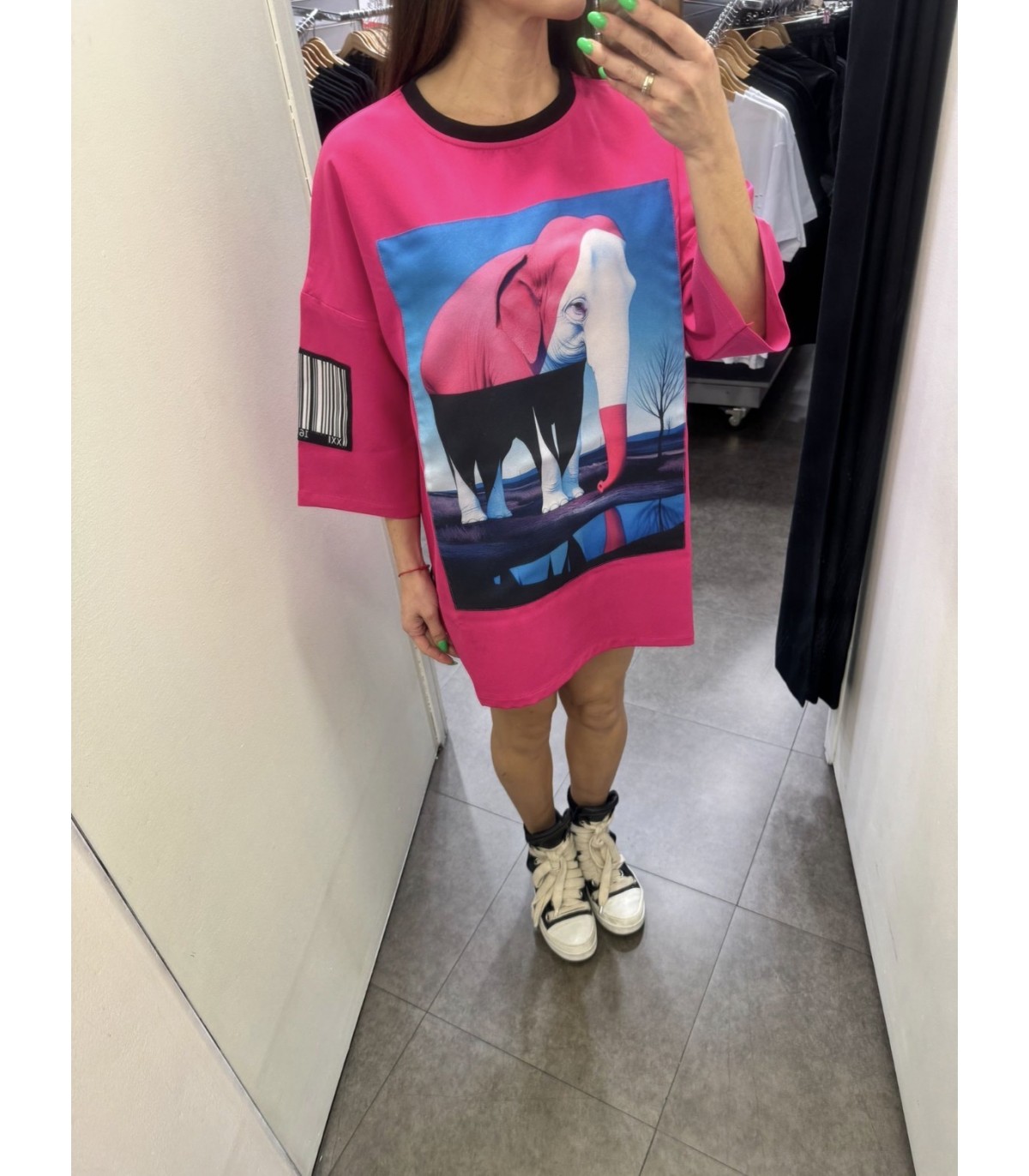 Arsie- Camiseta Elefante Fucsia Unisex