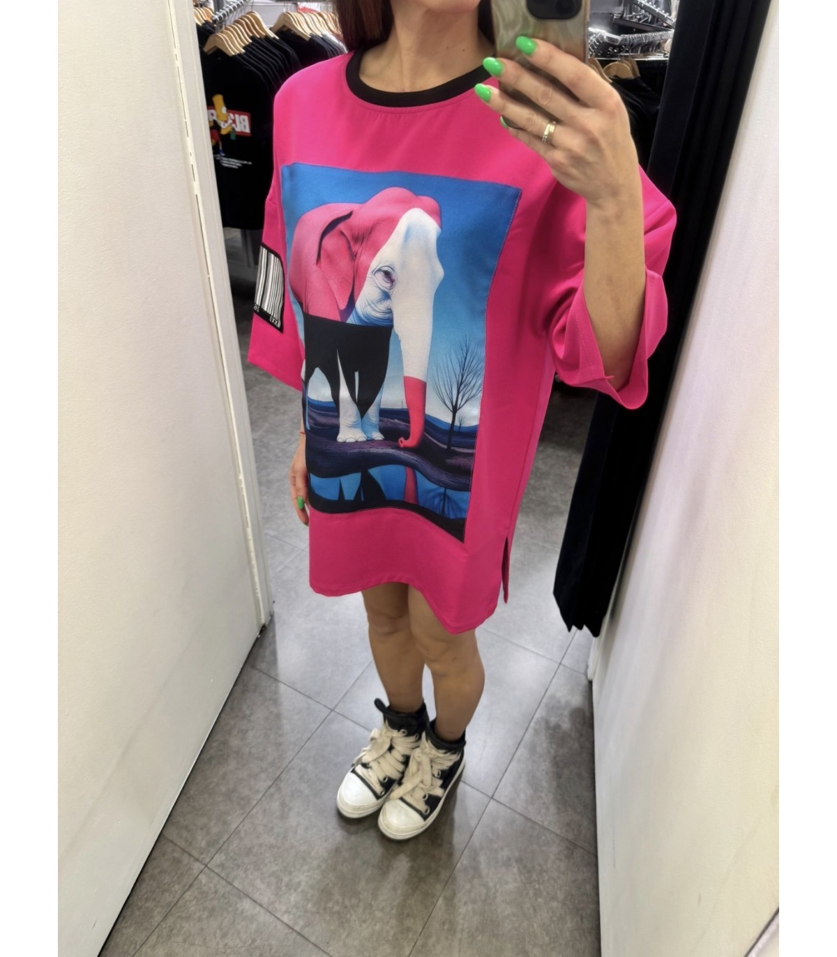 Arsie- Camiseta Elefante Fucsia Unisex