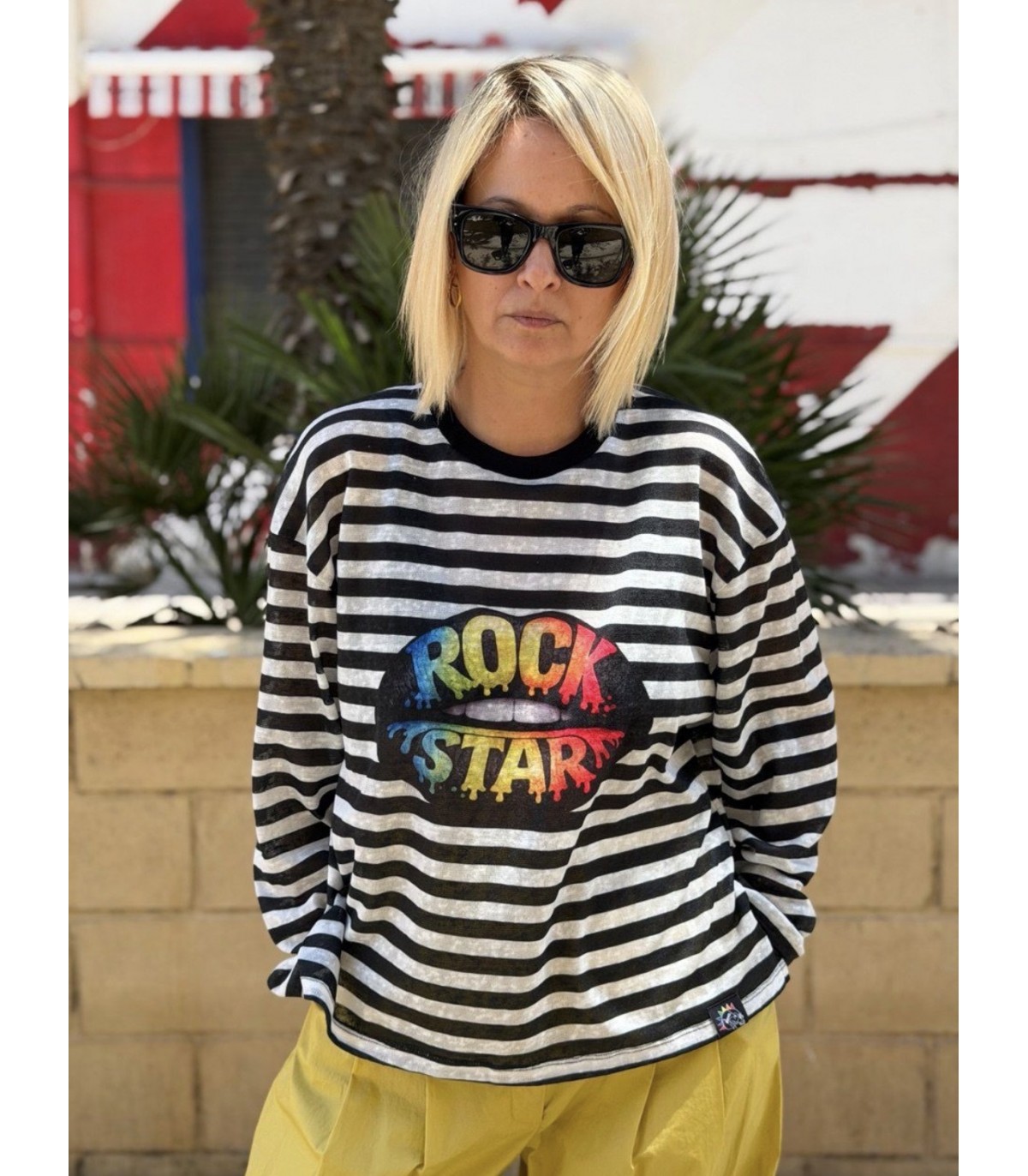 Noc The Brand- Camiseta Over Rayas Lips para mujer