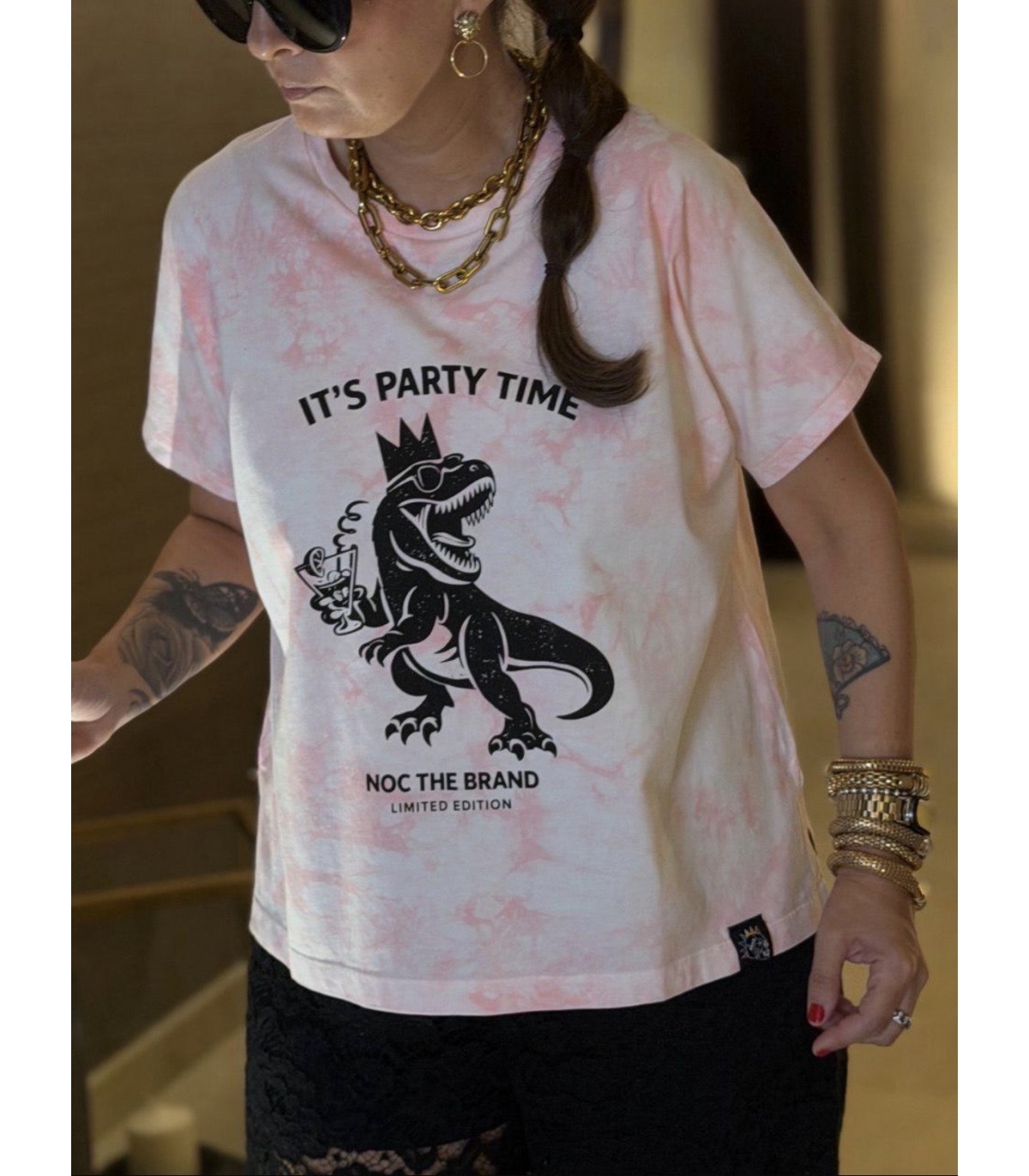 Noc The Brand- Camiseta Over Dino para mujer